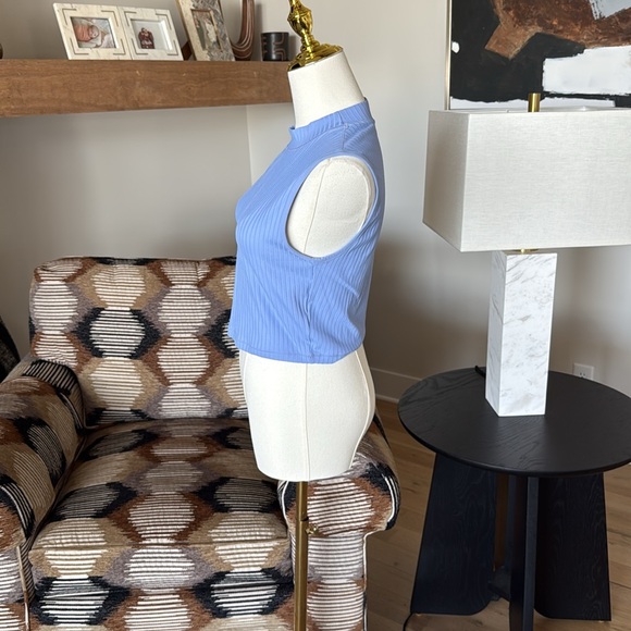 Athleta Rib Crop Rashguard - Picture 6 of 9